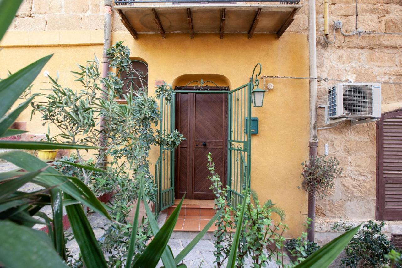 La Sedia Rossa Historical Centre Apartamento Agrigento Exterior foto
